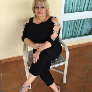 Meet your Posher, Noemi